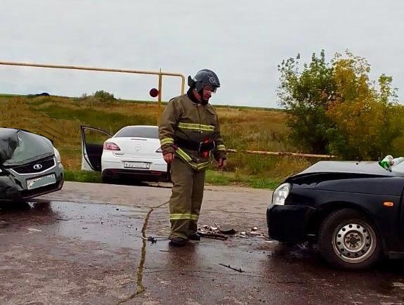 Пожарные - спасатели Борского района принимали участие в ликвидации последствий дорожно-транспортного происшествия