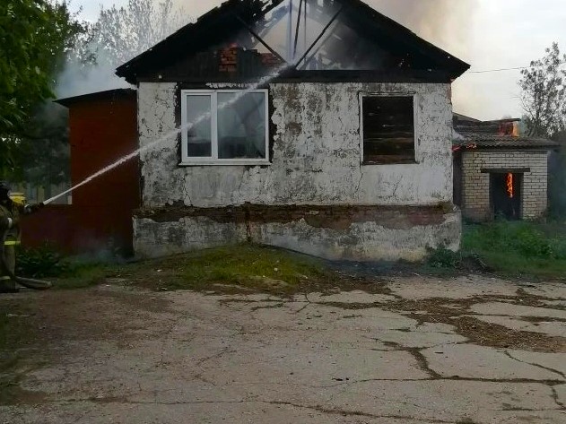 В Богатовском районе за дежурные сутки произошли два пожара