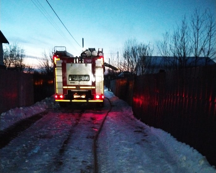 Вчера в Ставропольском районе загорелся дачный  дом на площади 48 квадратных метров