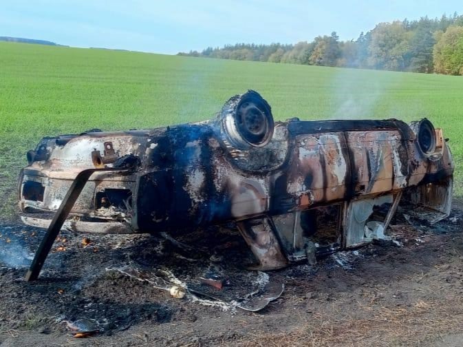 В Сызранском районе произошло опрокидывание автомобиля с последующим возгоранием