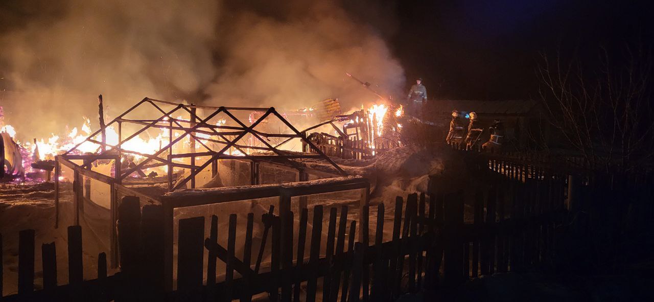 Хворостянские пожарные - спасатели ликвидировали пожар на площади 150 квадратных метров 