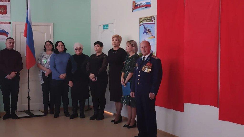 Открытие мемориального стенда состоялось в одном из общеобразовательных учреждений Красноармейского района