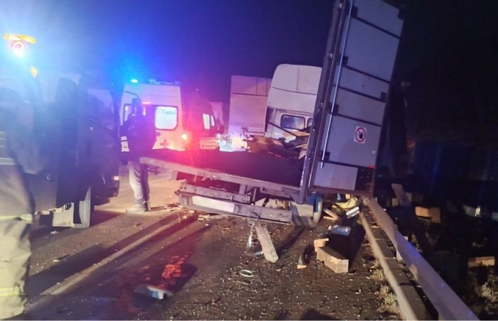 ДТП с участием двух грузовых атомобилей в Сергиевском районе