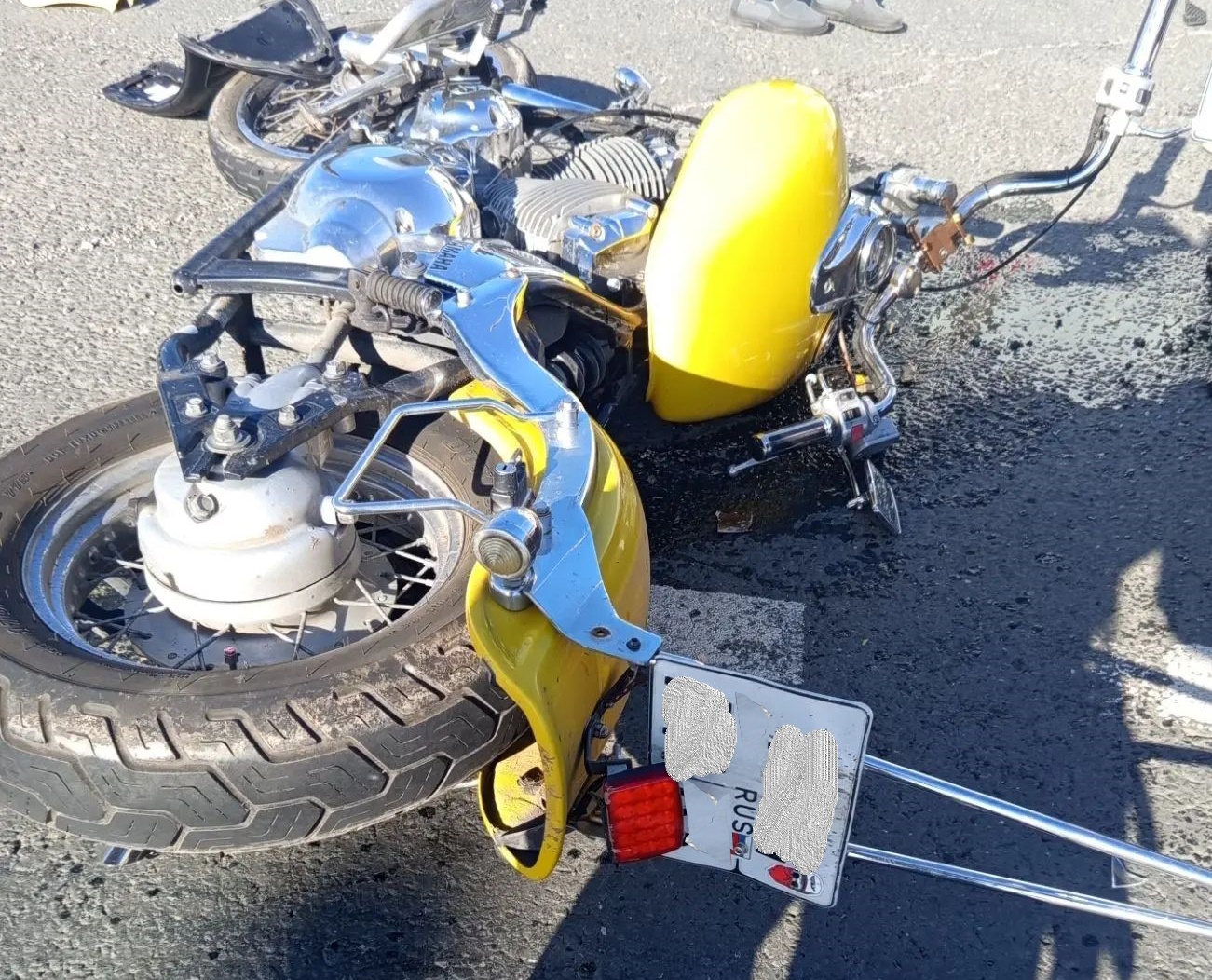 В Красноярском районе произошло ДТП с участием мотоцикла и легкового автомобиля 