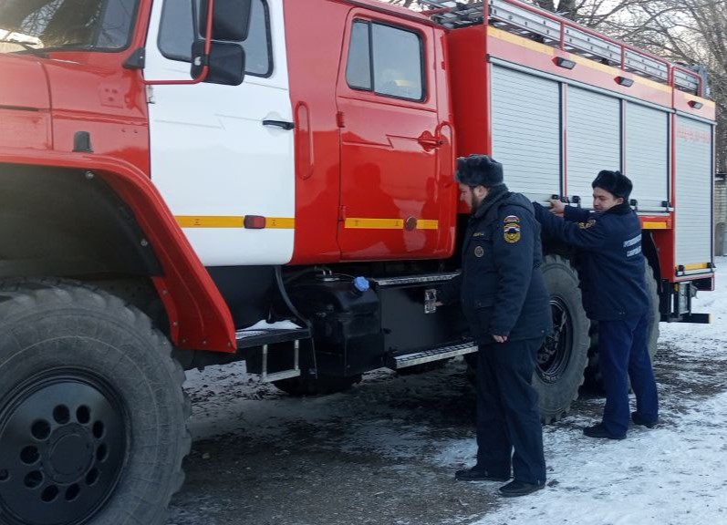 На вооружение противопожарной службы Самарской области поступили еще 3 новеньких пожарных автомобиля