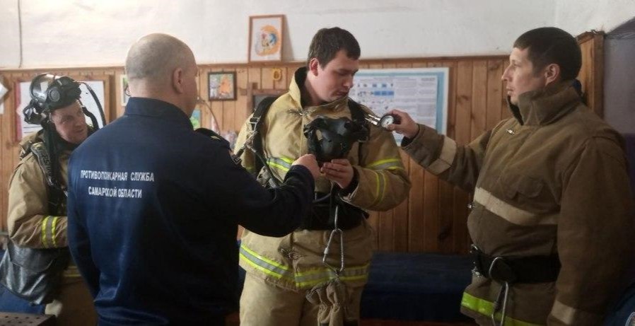 Занятие по подготовке газодымозащитной службы прошло в пожарно-спасательной отряде № 45
