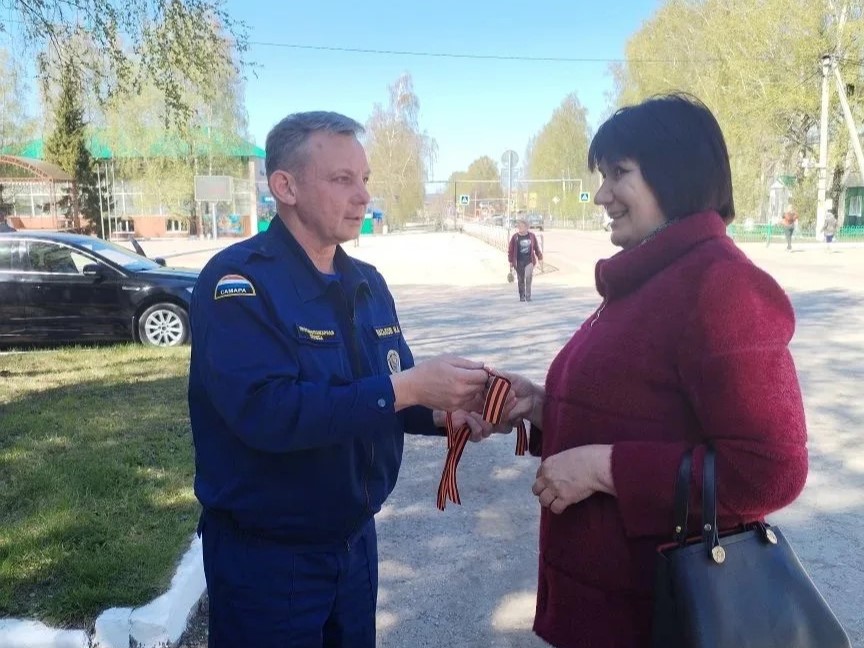 К ежегодной Всероссийской акции «Георгиевская ленточка» присоединилась и клявлинская пожарно-спасательная часть № 119 во главе с начальником Игорем Васьковым