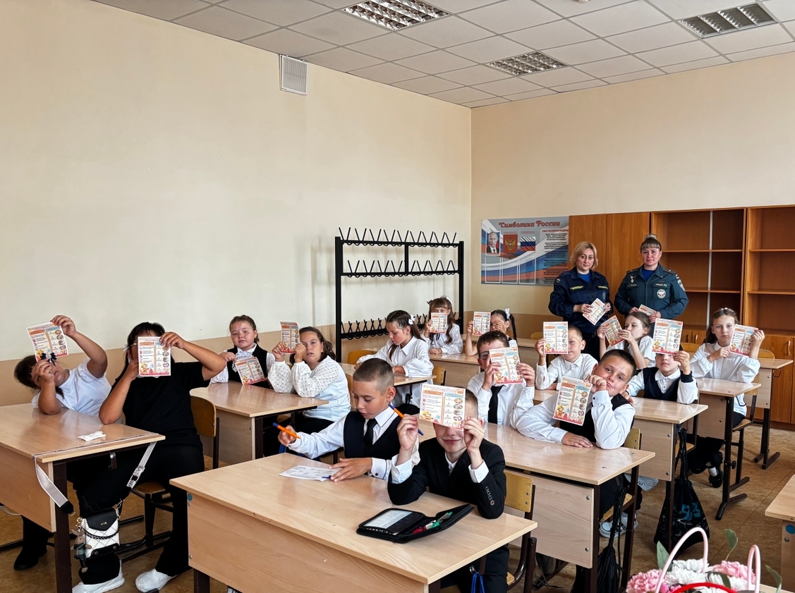 В Похвистневском районе также прошел Урок мужества