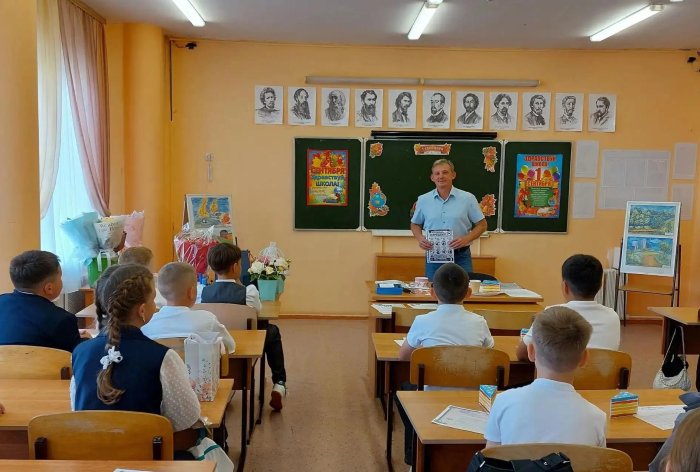 Уроки мужества и Уроки безопасности с участием представителей противопожарной службы Самарской области продолжаются   