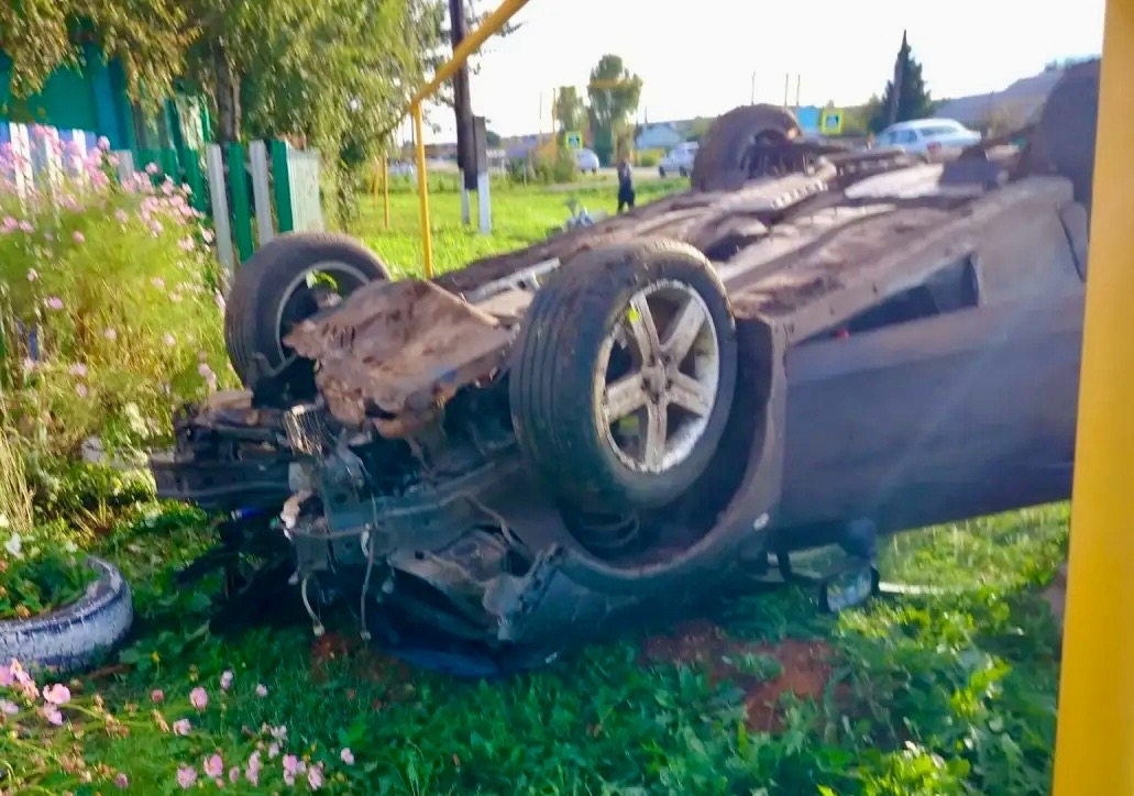 В выходные дни пожар и ДТП произошли в Похвистневском районе