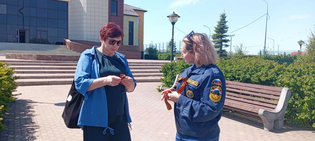 Шенталинские и большеглушицкие специалисты присоединились к Всероссийской акции «Георгиевская Ленточка»