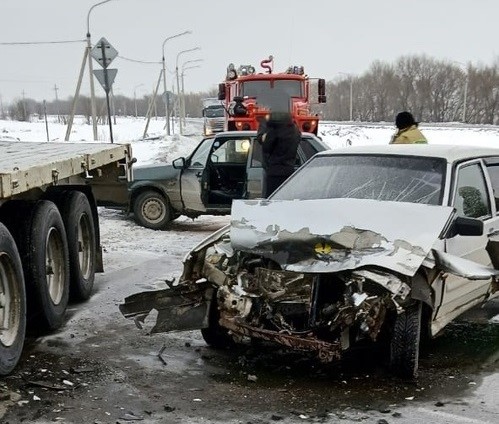 В Кинель-Черкасском районе сегодня утром произошло ДТП