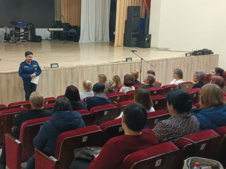 Новогодние праздники без происшествий и в безопасности!