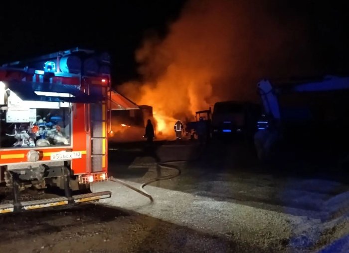 В Волжском районе огнеборцы ликвидировали два пожара
