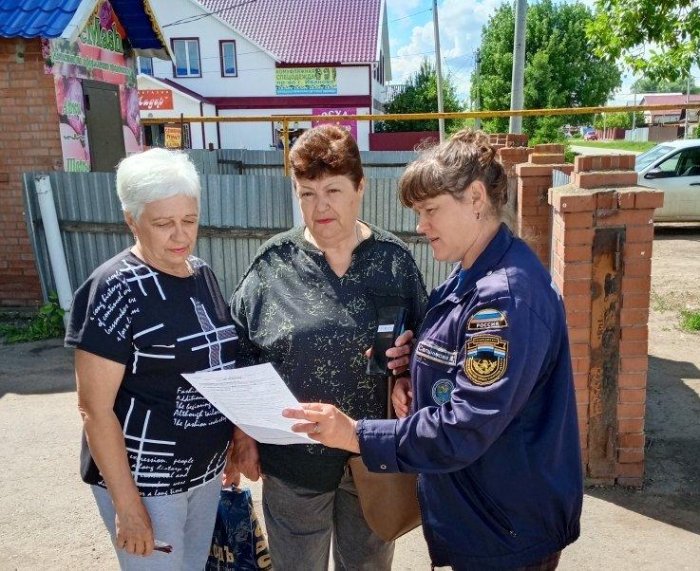 Профилактическая работа с населением продолжается