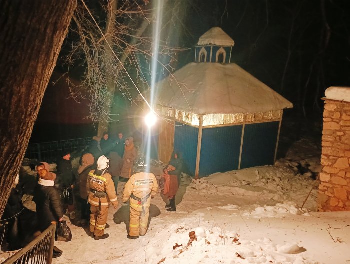 С 18 на 19 января при проведении празднования Крещения Господня в Больщеглушицком, Шигонском, Елховском, Кинельском, Волжском, Борском, Богатовском и Ставропольском районах наши специалисты проводили профилактические мероприятия