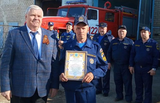 С профессиональным праздником наших огнеборцев!