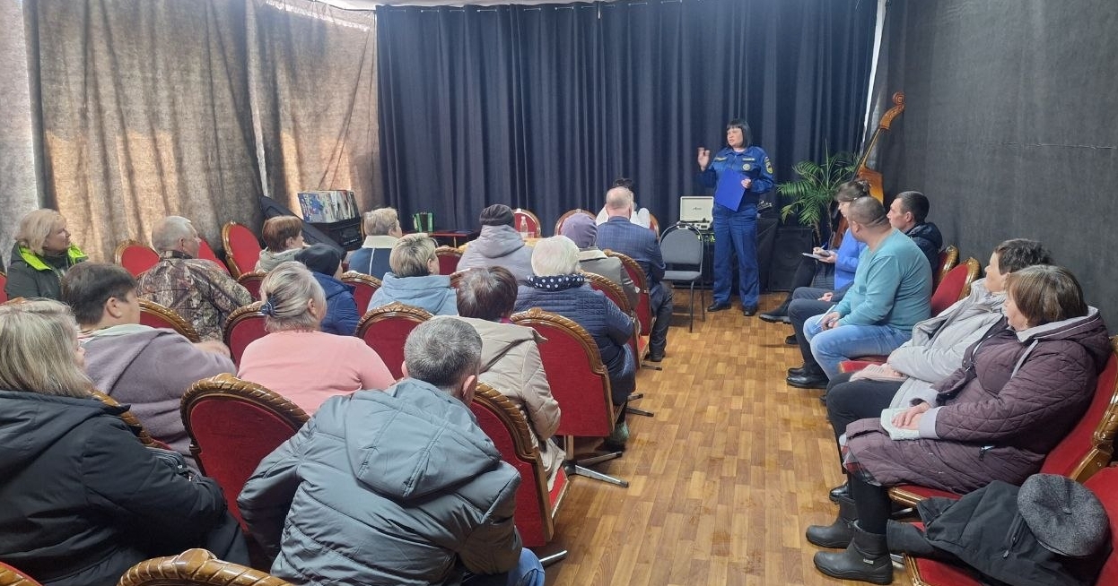 Продолжаются сходы граждан в Богатовском районе