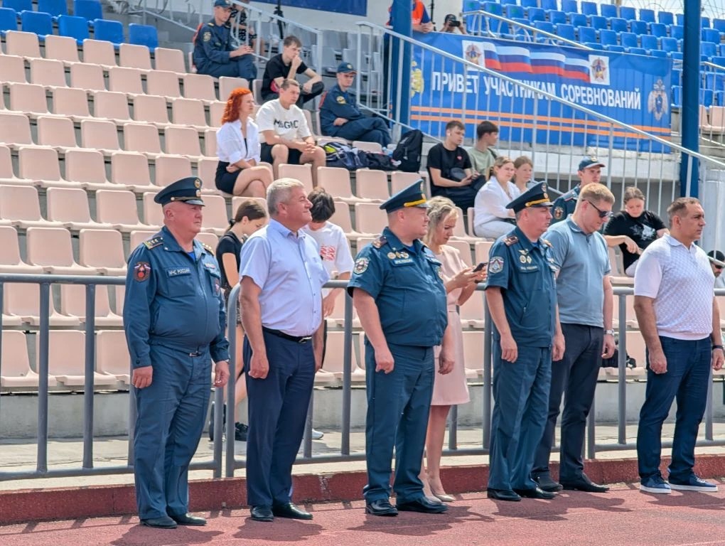Нас не догонишь!   