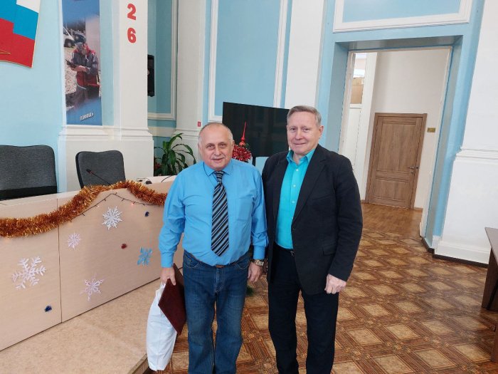 Спасибо, Юрий Сергеевич, за Ваш многолетний труд!