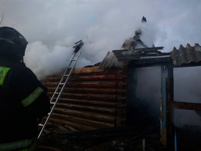 В минувшее воскресенье в поселке Безенчук горела баня