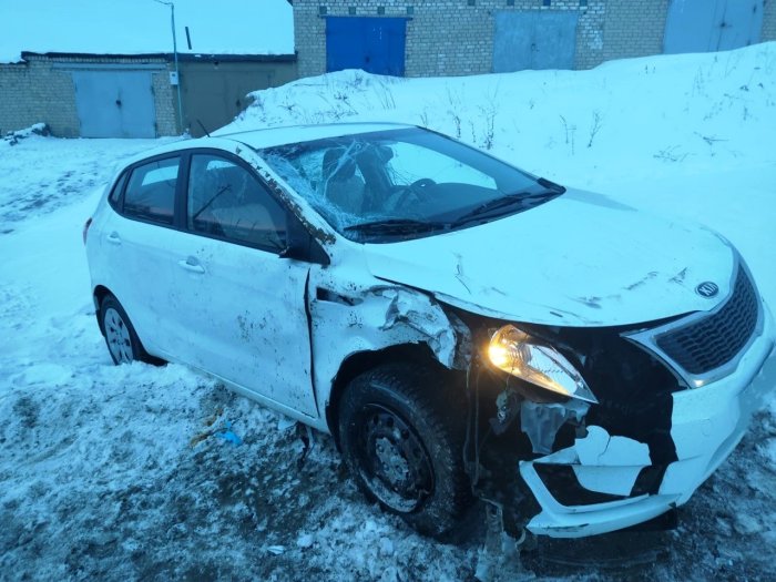 Полтора часа назад в городском округе Октябрьск произошло столкновение двух автомобилей