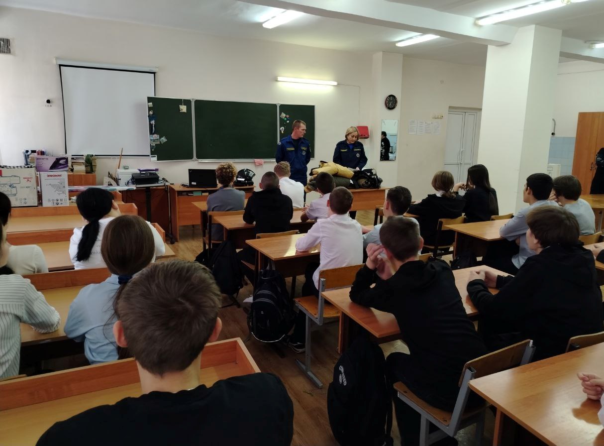 Похвистневские школьники познакомились с профессией пожарного