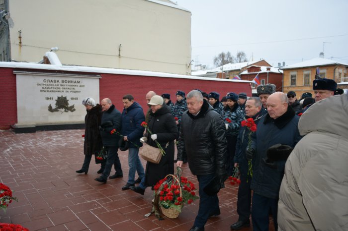В Самаре почтили память сотрудников ОВД, погибших при исполнении служебных обязанностей