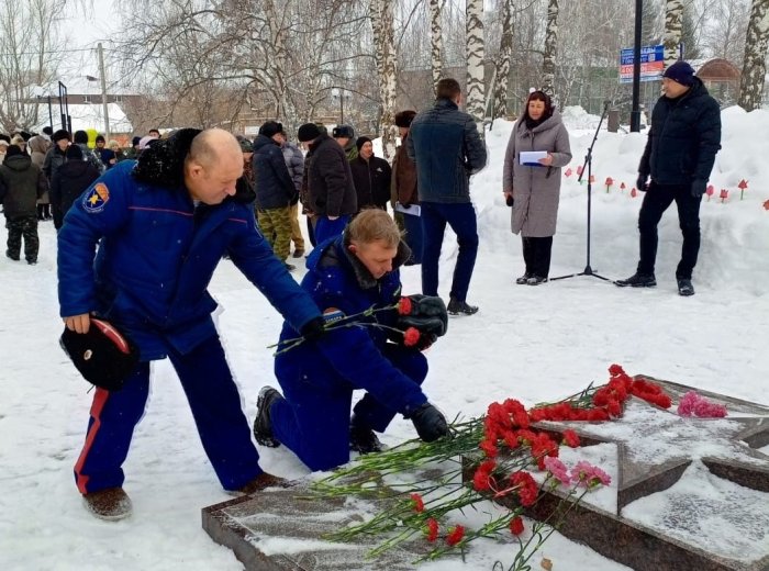 Митинг, посвященный Дню памяти воинов-интернационалистов, прошел в Клявлинском районе