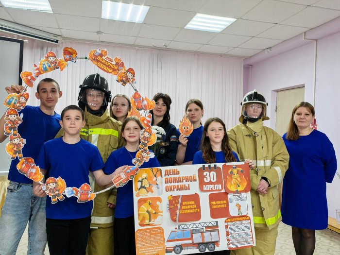 В городе Октябрьск дружны юных пожарных провели праздничное мероприятие к Дню пожарной охраны