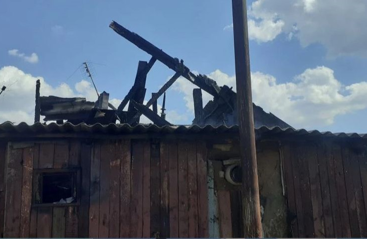В Приволжском районе горел дом. К сожалению, есть погибшие