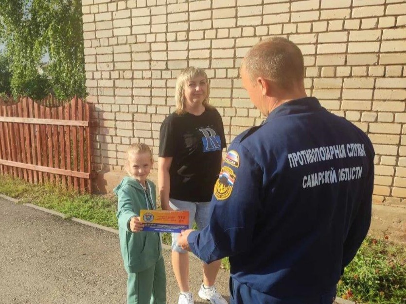 Представители 48-го Отряда продолжают проводить профилактические рейды среди жителей Борского района