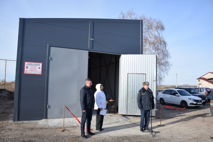 В селе Шпановка Кошкинского района введено в эксплуатацию новое отапливаемое пожарное депо для базирования пожарного автомобиля добровольной пожарной команды