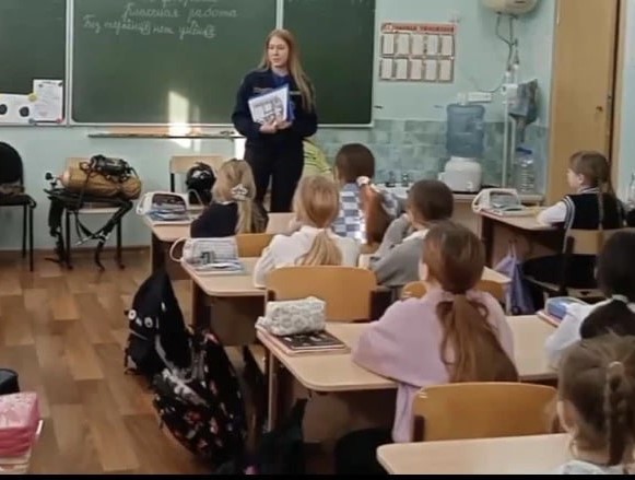 Продолжаются профилактические беседы со школьниками Волжского района, направленные на соблюдение правил пожарной безопасности