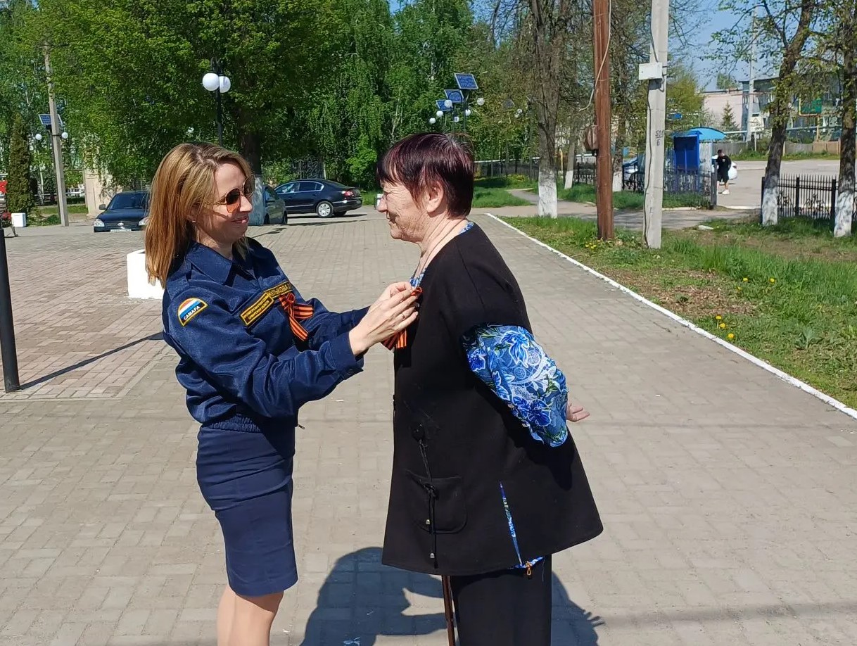 Специалисты из Пестравского и Сызранского районов также присоединились к Всероссийской акции «Георгиевская ленточка», став частью большого патриотического движения