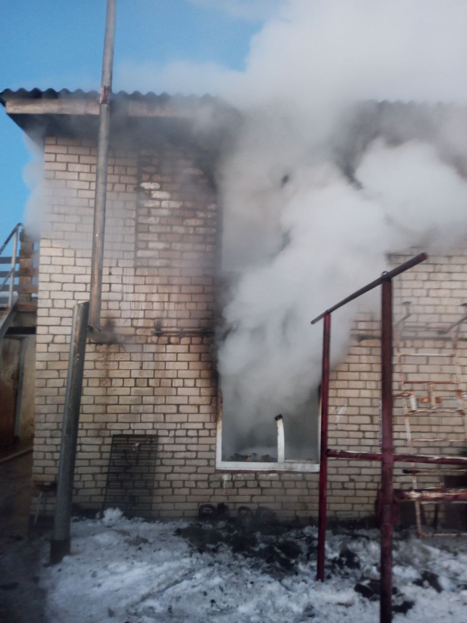 Сегодня утром в Красноармейском районе горела летняя кухня