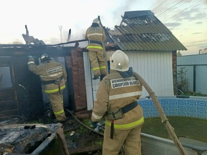 В Похвистневском районе загорелась баня на площади 20 квадратных метров