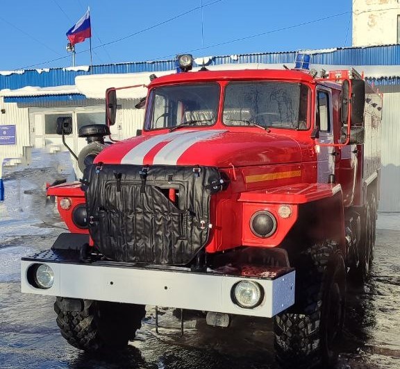 На вооружение противопожарной службы Самарской области поступили еще 3 новеньких пожарных автомобиля