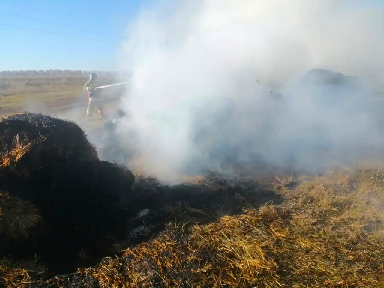 В Шигонском районе произошло возгорание тюков с соломой