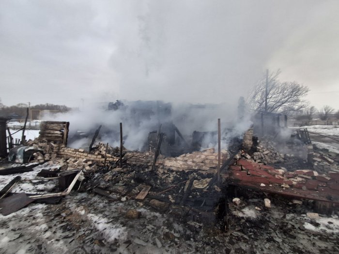 В селе Черновка Сергиевского района наши огнеборцы ликвидировали возгорание жилого дом