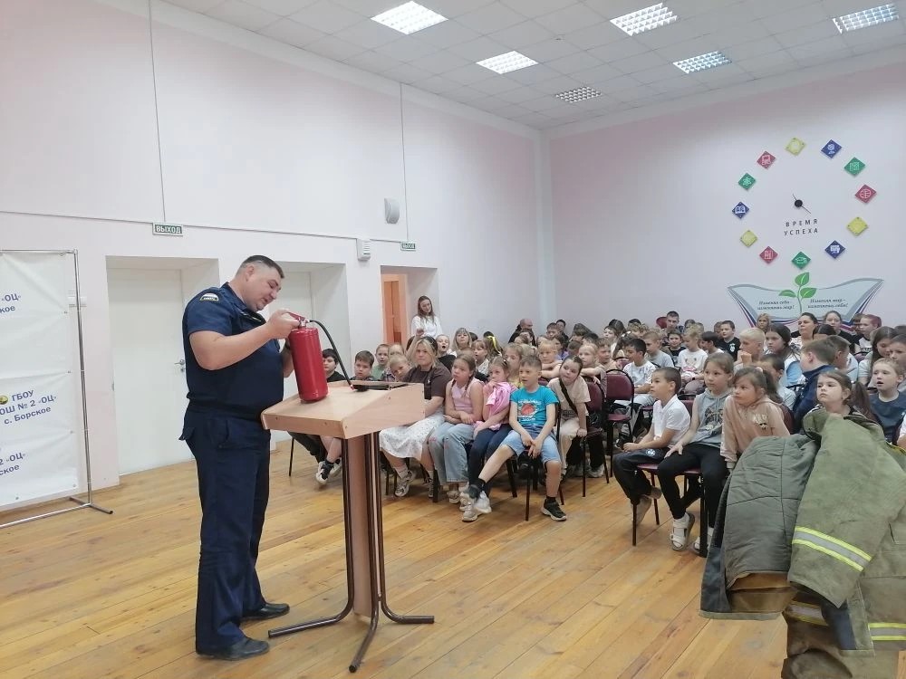 Серьёзный разговор о мужественной профессии пожарного