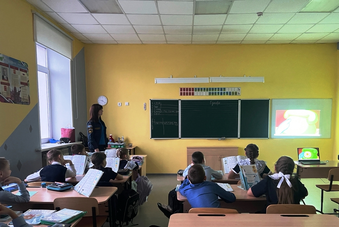 Продолжаются профилактические беседы с подрастающим поколением, направленные на соблюдение правил пожарной безопасности в период новогодних праздников