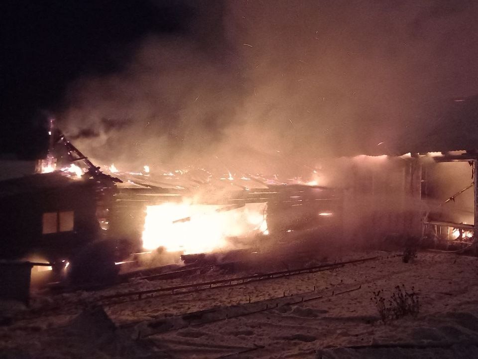 Сегодня в Сергиевском районе произошел пожар. Горели дома