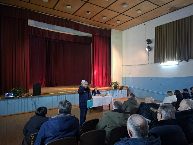 В Челно-Вершинском районе прошёл сход граждан, посвящённый профилактике пожаров