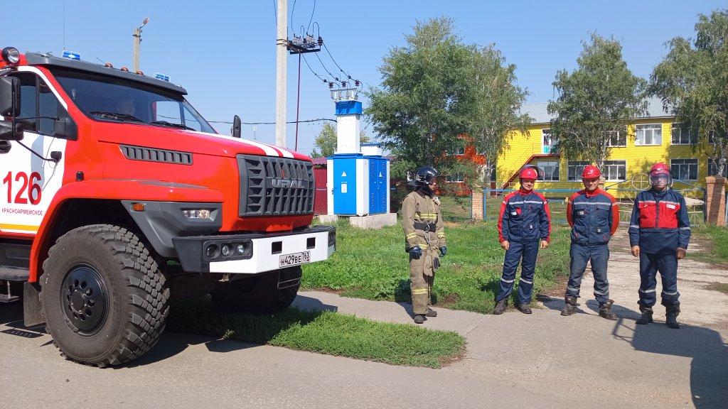 В Красноармейском районе на социально значимом объекте прошло совместное пожарно тактическое учение 