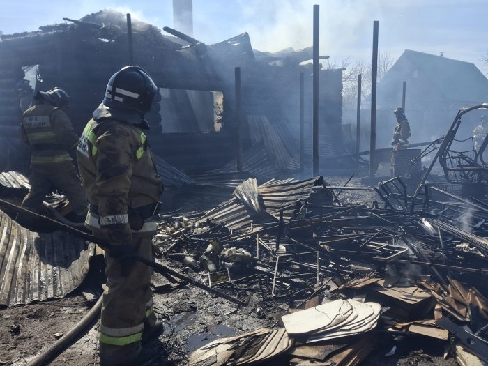 Наши огнеборцы работают на ликвидации пожара по рангу 1-БИС