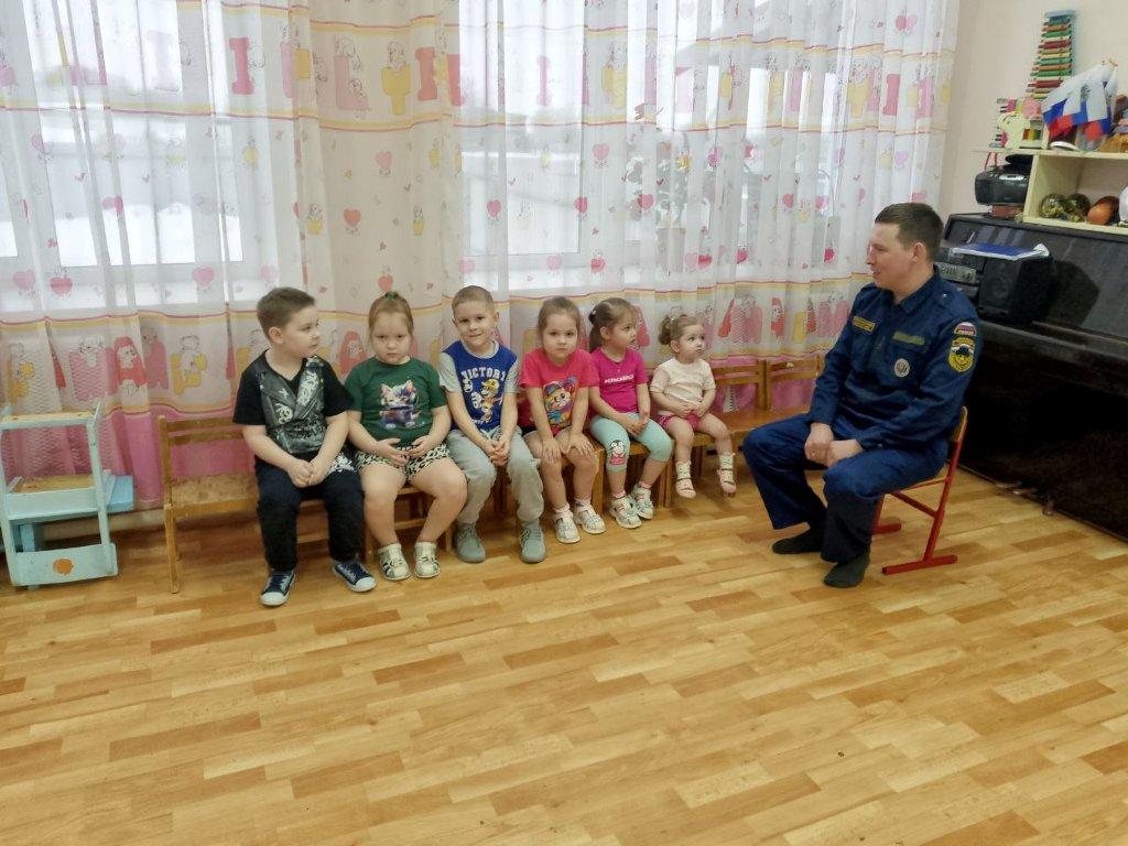 Обучение правилам пожарной безопасности начинается с детского возраста