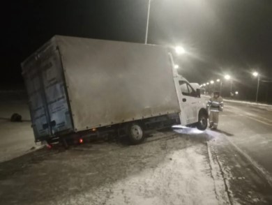 Боковое столкновение двух транспортных средств произошло в Нефтегорском районе