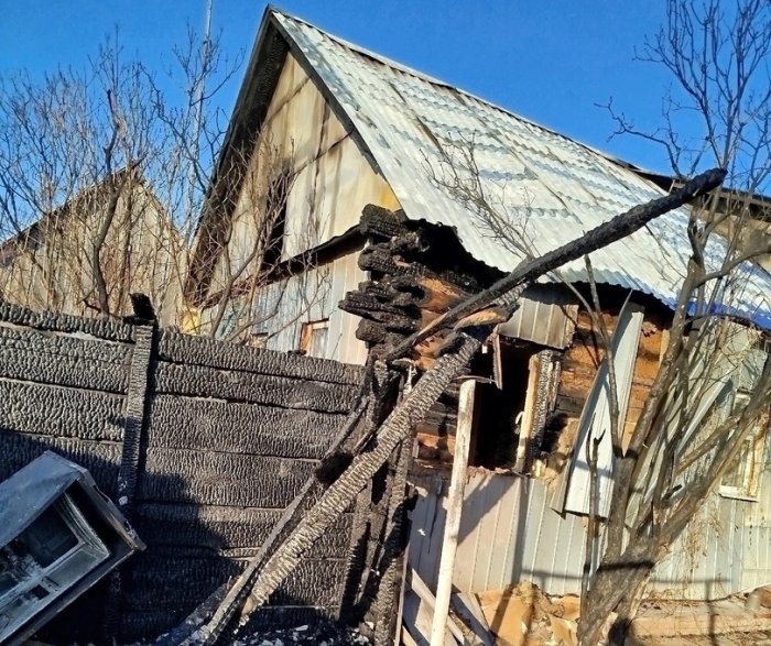 Огнеборцы Кинель - Черкасского района ликвидировали пожар на площади 70 квадратных метров