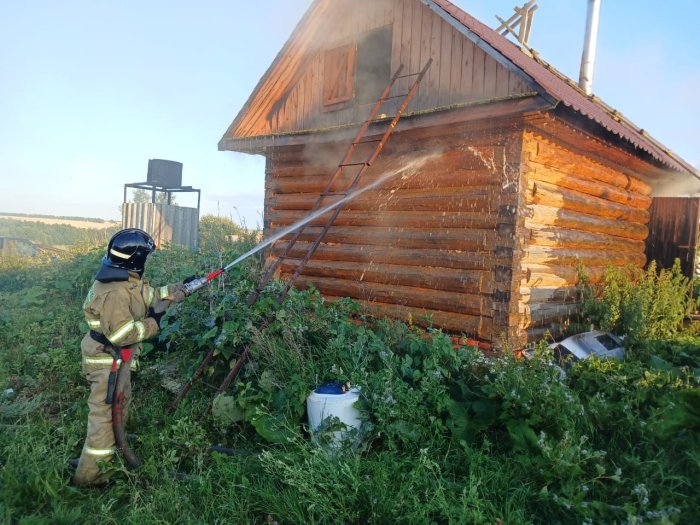 Ещё один пожар произошел вчера, но уже в Шенталинском районе